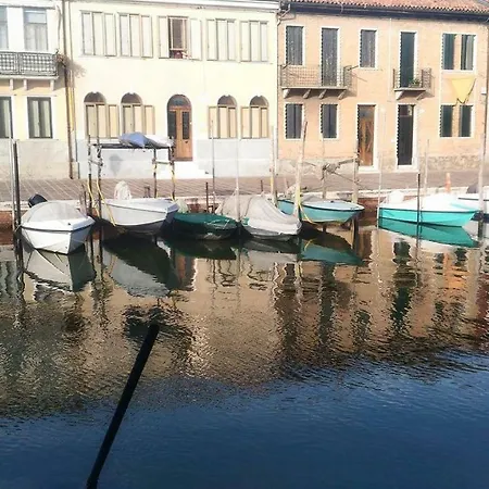 House On The Water Murano Apartman *