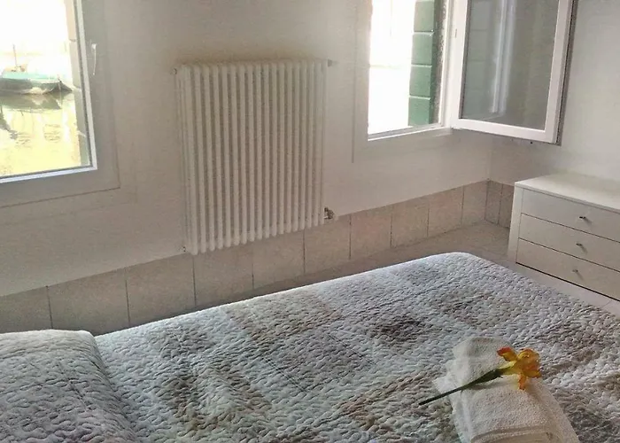 House On The Water Murano البندقية